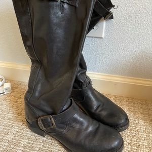 Frye Veronica black leather boots